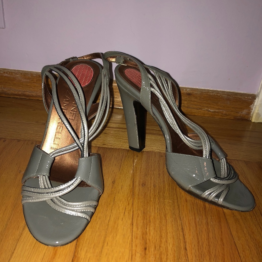 Banfi Zambrelli Gray Pump